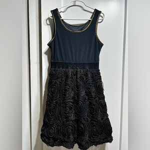 Black and gold EUC girls party dress